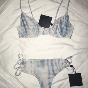 ACACIA MANHATTAN TOP & KAUAI BOTTOM (Sold)